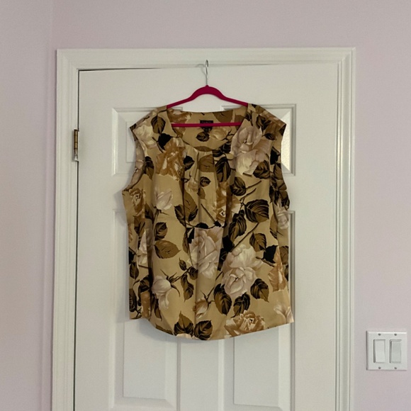 Talbots Women's Floral Blouse - Picture 2 of 4